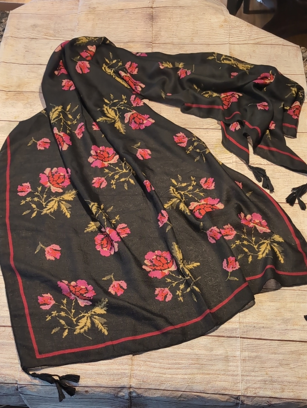 GANZ Black With Pink Flowers Viscose Oversized Cottage core Grandmacore Scarf